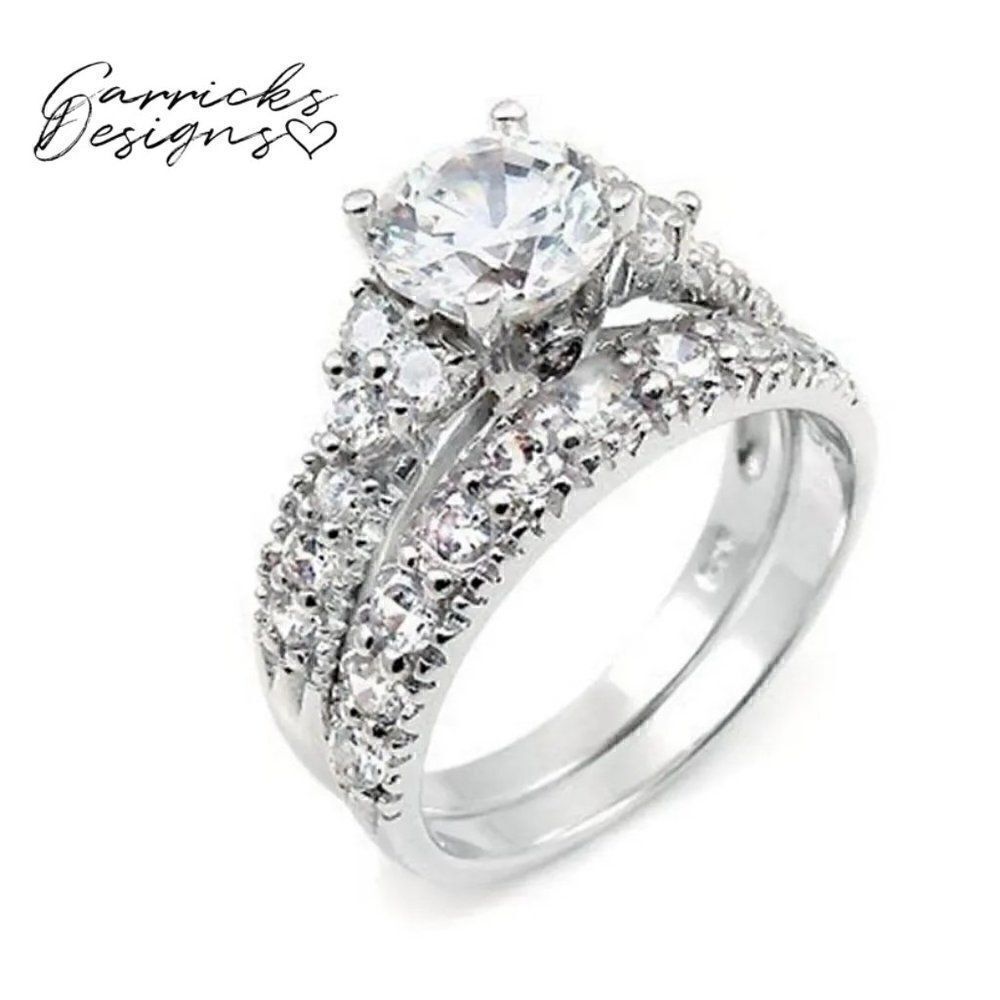 Beautiful Round Cut Women's Engagement Wedding Ring Set